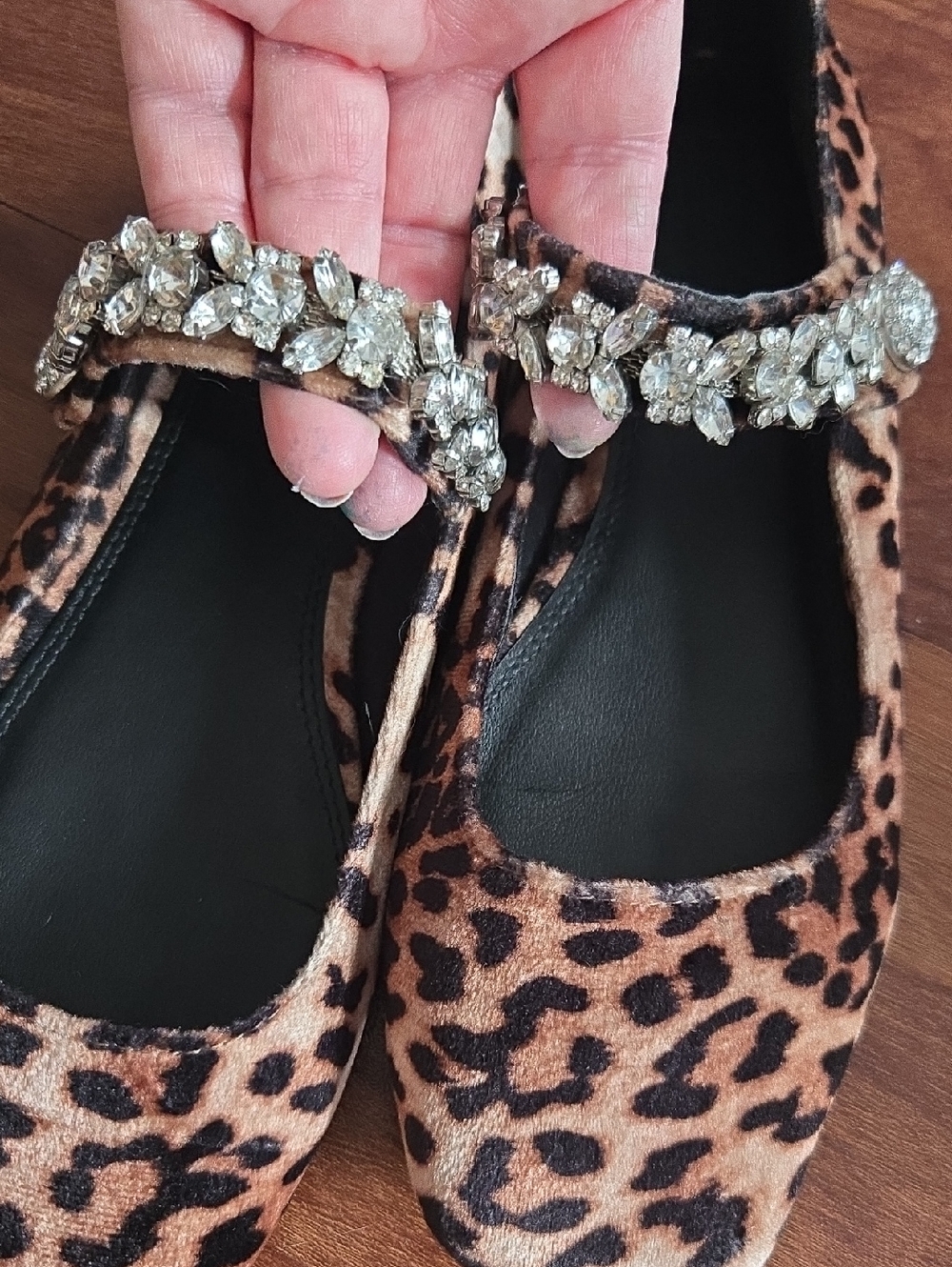"OSOS" Leopard Print Mary Jane Flats with Crystal Strap SZ 9 - Picture 2 of 5